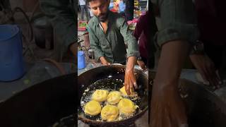 ⚡⚡ Vadapav bhajji Making Process⚡⚡ shorts telugufoodie esangathulu streetfood foodie omelette [upl. by Idnym]