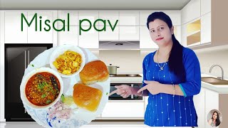 Misal Pav Recipe  How to make Kolhapuri Style Spicy Misal Recipe By Priyas yummy food😋 [upl. by Kurtis]