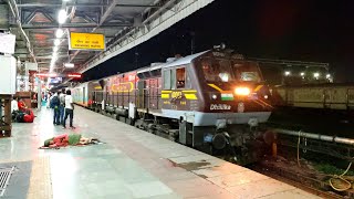 Mandore Superfast Arriving Jaipur Junction  Delhi Jodhpur Mandore With Dhillika WDP 4B 40003 [upl. by Luciano]