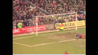 Manchester United  Great Goals  37  Eric Cantona vs Wimbledon 3  0  19931994 [upl. by Yelsa]