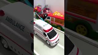 救急車ミニカー走ります！坂道緊急走行☆Ambulance minicar races Emergency slope drive☆ [upl. by Claiborne]