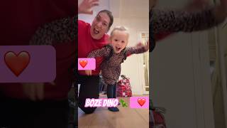 BOZE DINO 🦖 shorts grappig lachen familie shortvideo shortsfeed shortsviral [upl. by Ahsiekahs]