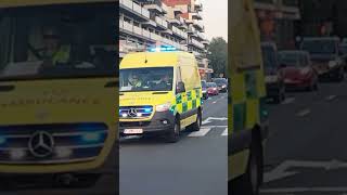 shorts Gent spoed ambulance bijna aanrijding met voetganger [upl. by Cadmarr]