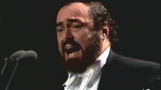 Luciano Pavarotti  una furtiva lagrima  1990  Milano  FIFA concert [upl. by Tynan]