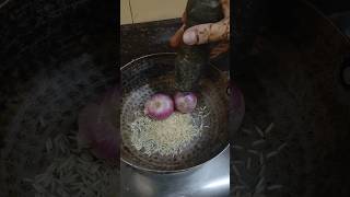 rice and onion most useful kitchen tip newkitchenhacks kitchenhacksandtricks shorts shortviral [upl. by Miran]