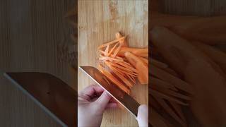 How to cut carrot thinly for fried noodles trending short shorts [upl. by Saberhagen359]