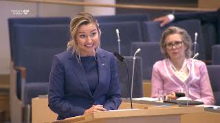 Debatt mellan Ebba Busch KD och Amanda Lind MP 22 maj 2024 [upl. by Tadd]