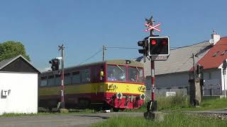 Železniční přejezd Karlovice Sedmihorky  Czech railroad crossing [upl. by Ailuig285]