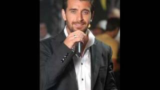 Thanos Petrelis  Mia nixta einai [upl. by Kalvin]