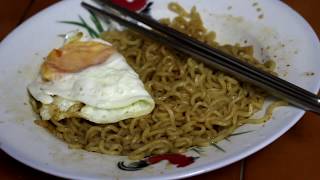 How to cook the Perfect Indomie [upl. by Enymzaj]