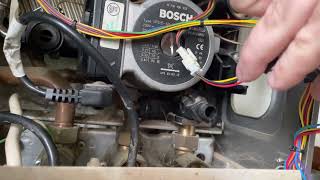 Boiler breakdown heating won’t turn off and no hot water WORCESTER BOSCH 30si gc 4731185 [upl. by Fonzie48]