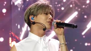 태민 Lee Taemin  Hypnosis  Music Bank in Chile 2018 HD Fancam [upl. by Airalednac]