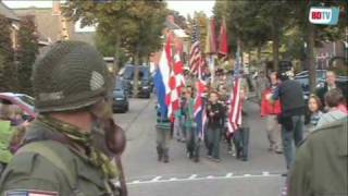 Herdenking bij Airborne Monument in Eerde [upl. by Yellas]