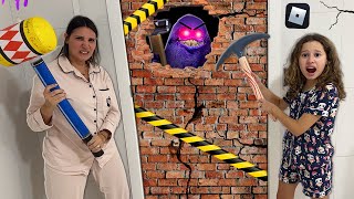 GRIMACE do ROBLOX NOS TRANCOU no BANHEIRO ValentinaPontesGames [upl. by Careaga]