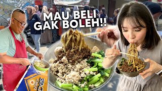 MAKAN MIE AYAM DISINI HARUS DAFTAR DULU BELI BANYAK GAK BOLEH [upl. by Ailati]