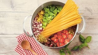 Alnatura kocht Clevere One Pot Pasta mit Spaghetti und Passata  Alnatura [upl. by Handler]