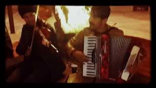 Yann TiersenLa Veilléeaccordionviolin coverStreet Performance [upl. by Enitsirhk879]