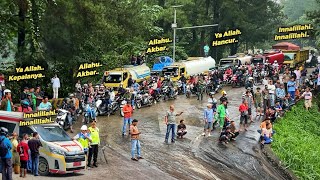 BANYAK SAKSI MATA  Truk Dari quotSEMARANG  JAWA TENGAHquot Menderita Melintasi Tikungan Sitinjau Lauik [upl. by Leanahtan]