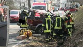 05032011 Person bei Unfall eingeklemmt  NetphenSalchendorf NRW  wwwblaulichtreportinfo [upl. by Hutton]