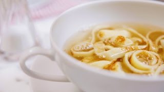 Klassische Wiener Frittatensuppe Rezept [upl. by Novehs]