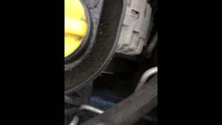 Renault Clio mk 3 engine noise any ideas [upl. by Reema]