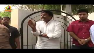 Mega Star Chiranjeevi controversial attitude  Hyderabad Polling Booth [upl. by Bonar]