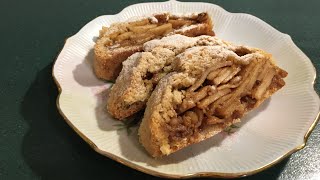 Brza strudla sa jabukama i orasima Strudel with apples and walnuts [upl. by Htenay340]