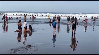 Turistas visitan playa El Majahual [upl. by Aldus]