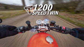 Essai Triumph Speed Twin 1200 de 2023  Elle cache bien son jeu  🤯  PURESOUND [upl. by Andi]