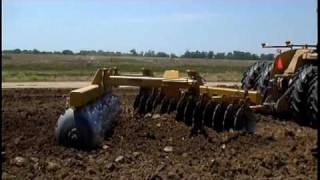 SWECO 900 Drag Disc Harrow  40quot Blades  16quot Spacing [upl. by Leirej439]