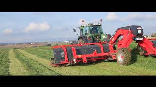 KUHN  MERGE MAXX 950  Rakes In action [upl. by Idas]