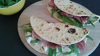 Piadina Romagnola FATTA IN CASARicetta perfetta [upl. by Ericksen477]