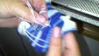 no sew flat sock seams single bed machine knitwmv [upl. by Pauline]