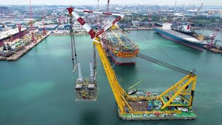 Prosperity FPSO topsides lifting [upl. by Jempty]