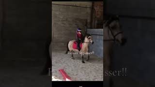 fuyons ￼le passé 😂 chevaux cheval shorts [upl. by Hanikahs]