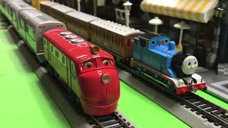 Exciting Close Race  Thomas vs Wilson  HO Scale Bachmann Trains [upl. by Atteuqihc391]