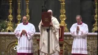 PRIMERA MISA DE NAVIDAD DEL PAPA FRANCISCO [upl. by Angelita]