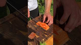 LACHSFILET MIT SCHNITTLAUCH UND ZITRONE VOM GRILL [upl. by Adran]