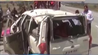 2 Teenagers Killed in Road Mishap at Yamuna Expressway in Mathura [upl. by Adnhoj]