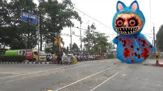 Menemukan Kereta Api Panjang KRL Commuteline Berubah Jadi Kikiko Exe VS Kereta Lakuku Exe Raksasa [upl. by Jarrow]