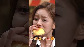 Hyeri eating fancam eating fancam mukbang shorts hyeri [upl. by Ailedua190]