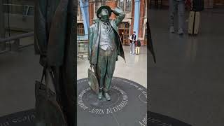 Looking for his train john betjemen stpancras station london youtubeshorts [upl. by Mmada]