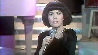 Mireille Mathieu  La Demoiselle DOrléans  interview ChampsÉlysées december 1987 [upl. by Yregerg]