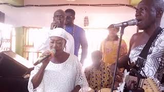 Legend Yaw Sarpong and Maame Tiwaah perform at New Jerusalem Chapel diamondorakan [upl. by Romanas]