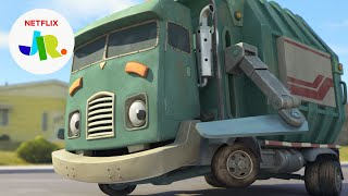 Hanging Out With Friends Compilation  Trash Truck  Netflix Jr [upl. by Andert767]