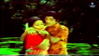 Innele Innu Malayalam Movie  CHEMBAKAM POOTHULANJA Song [upl. by Terina]