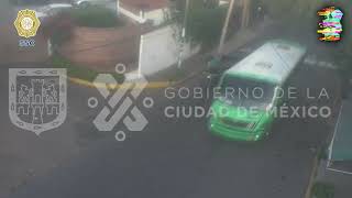 Policías dieron alcance y detuvieron al conductor de un taxi que tenía reporte de robo en Iztapalapa [upl. by Westberg110]