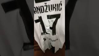 MI HA AUTOGRAFATO LA MAGLIA🥰 juventus juve [upl. by Lanny536]