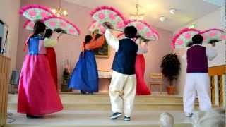 South Korean Traditional Dancing [upl. by Hafeenah231]