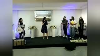 Es un movimiento cover de officialnewwine por el Ministerio Kainos Worship  160624 [upl. by Yaral101]